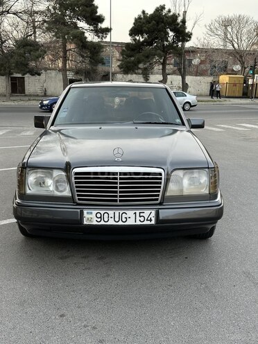 Mercedes E 250 1990, 418,309 km - 2.5 l - Bakı