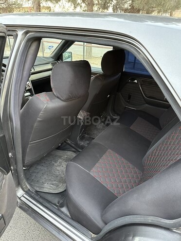 Mercedes E 250 1990, 418,309 km - 2.5 l - Bakı