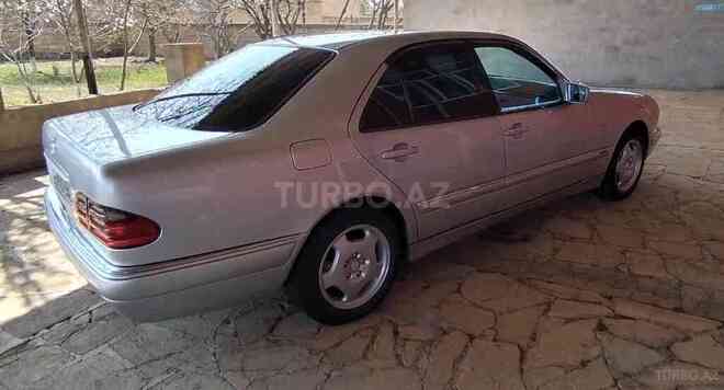 Mercedes E 230 1998, 367,000 km - 2.5 l - Bakı
