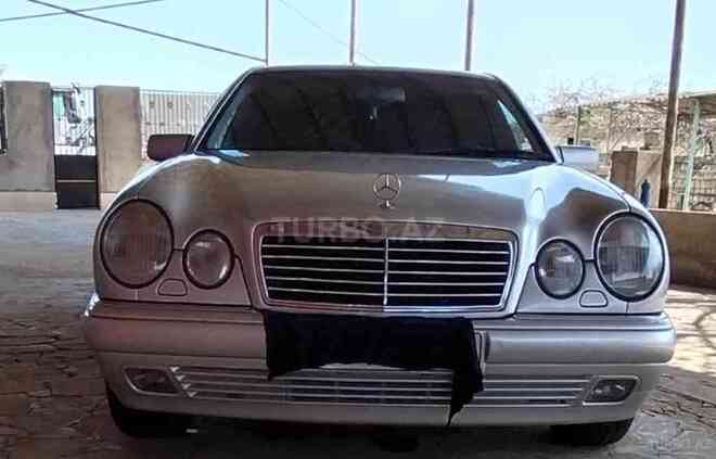 Mercedes E 230 1998, 367,000 km - 2.5 l - Bakı