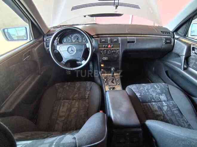 Mercedes E 230 1998, 367,000 km - 2.5 l - Bakı
