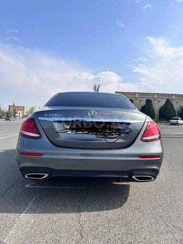 Mercedes E 220 2017, 170,000 km - 2.0 л - Gəncə