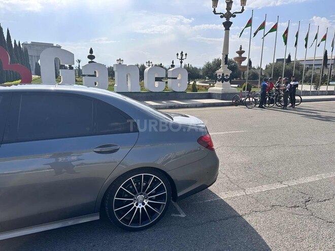 Mercedes E 220 2017, 170,000 km - 2.0 л - Gəncə