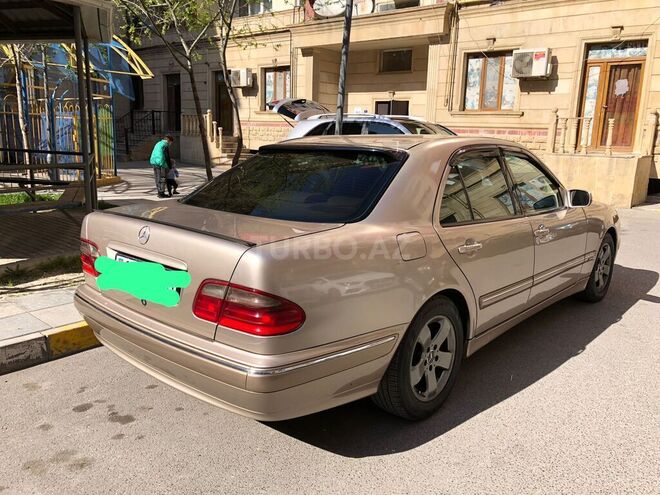 Mercedes E 220 2000, 222,000 km - 2.2 l - Bakı