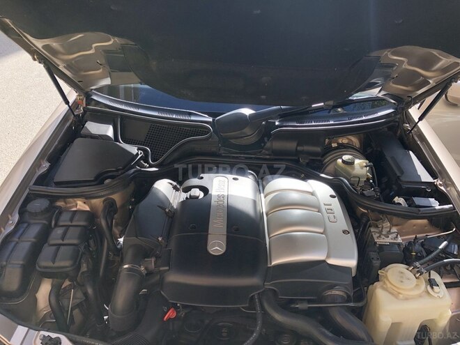 Mercedes E 220 2000, 222,000 km - 2.2 l - Bakı