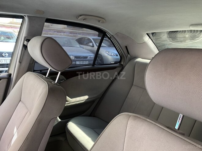 Mercedes E 220 2000, 222,000 km - 2.2 l - Bakı