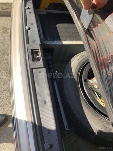 Mercedes E 220 2000, 222,000 km - 2.2 l - Bakı