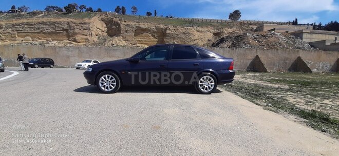 Opel Vectra 1997, 486,000 km - 2.0 l - Bakı