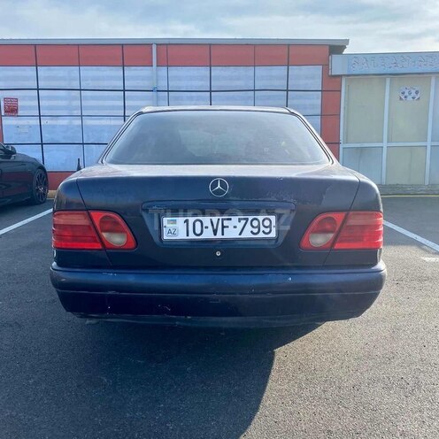 Mercedes E 200 1995, 428,344 km - 2.0 l - Bakı