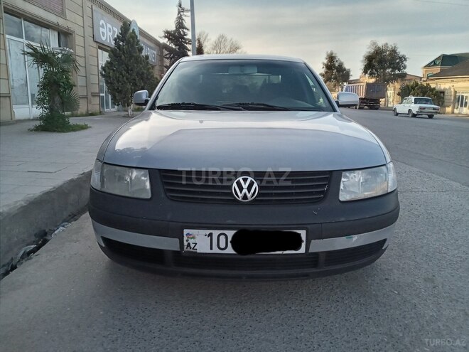 Volkswagen Passat 1999, 126,200 km - 2.3 l - Salyan