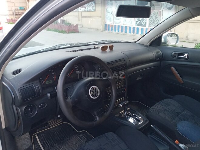 Volkswagen Passat 1999, 126,200 km - 2.3 l - Salyan