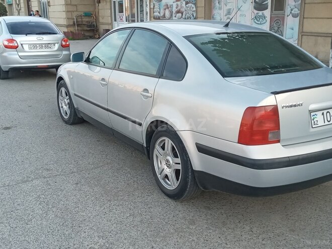 Volkswagen Passat 1999, 126,200 km - 2.3 l - Salyan