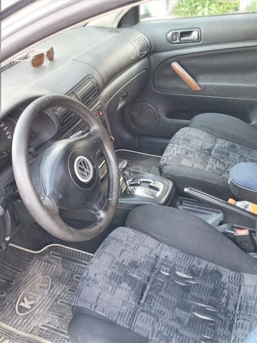 Volkswagen Passat 1999, 126,200 km - 2.3 l - Salyan