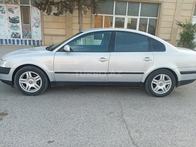 Volkswagen Passat 1999, 126,200 km - 2.3 l - Salyan
