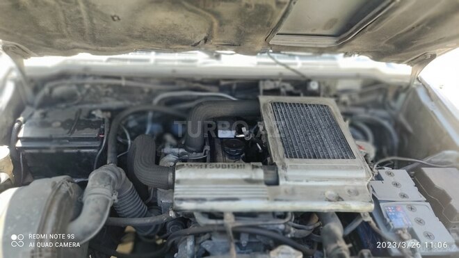 Mitsubishi Pajero 1993, 336,685 km - 2.8 л - Bakı