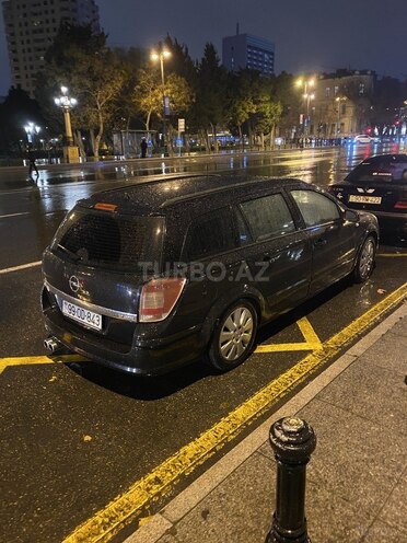 Opel Astra 2006, 330,000 km - 1.9 l - Bakı