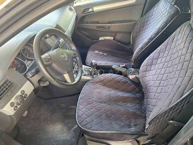 Opel Astra 2006, 330,000 km - 1.9 l - Bakı