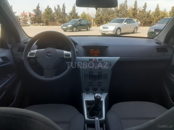 Opel Astra 2009, 124,000 km - 1.4 l - Bakı