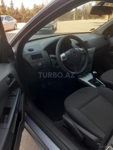 Opel Astra 2009, 124,000 km - 1.4 l - Bakı