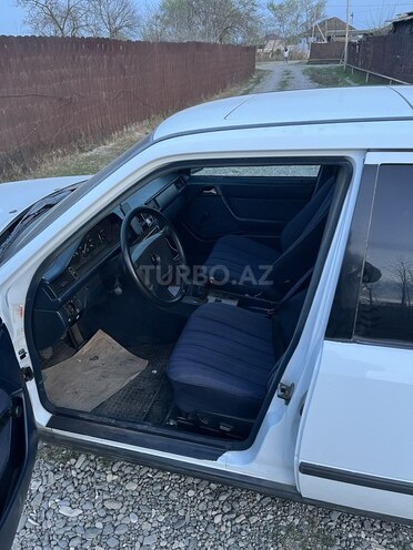 Mercedes E 200 1989, 242,300 km - 2.0 l - Bakı