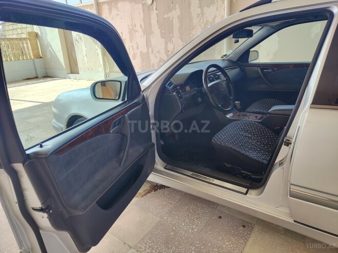 Mercedes E 200 2000, 236,000 km - 2.0 l - Gəncə