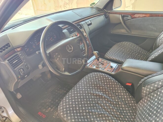 Mercedes E 200 2000, 236,000 km - 2.0 l - Gəncə