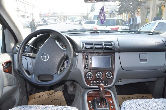 Mercedes ML 320 2002, 298,000 km - 3.2 l - Bakı