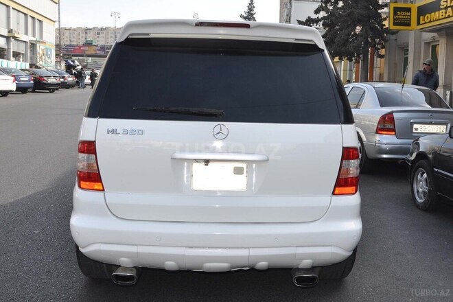 Mercedes ML 320 2002, 298,000 km - 3.2 l - Bakı
