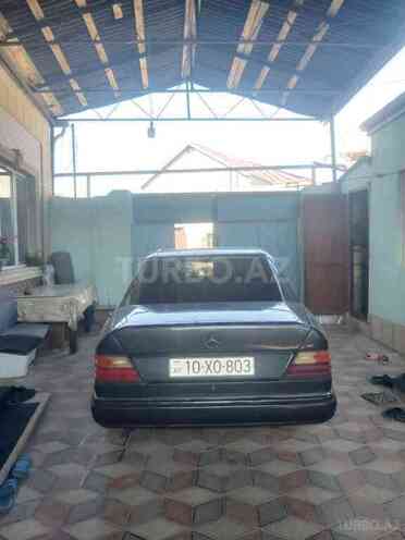 Mercedes E 200 1991, 256,893 km - 2.0 l - Bakı