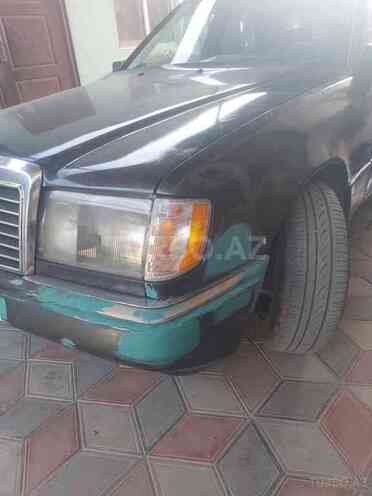 Mercedes E 200 1991, 256,893 km - 2.0 l - Bakı