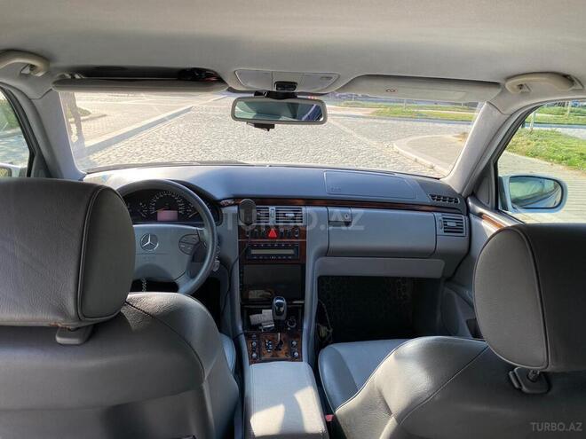 Mercedes E 240 2000, 307,500 km - 2.6 l - Bakı
