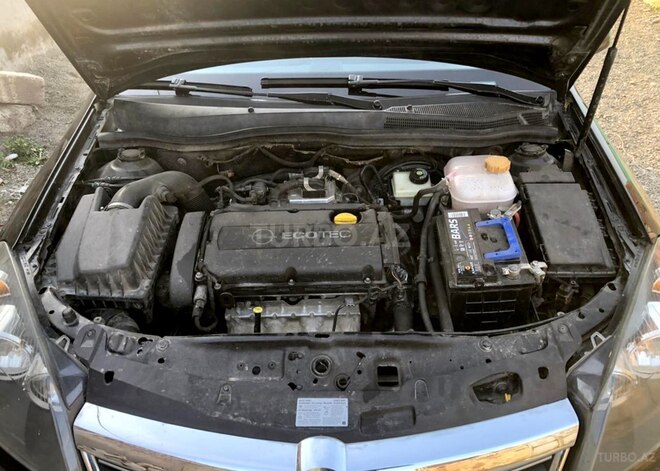 Opel Astra 2007, 122,000 km - 1.6 л - Bakı