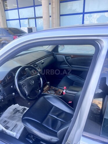Mercedes E 220 2000, 321,522 km - 2.2 l - Bakı