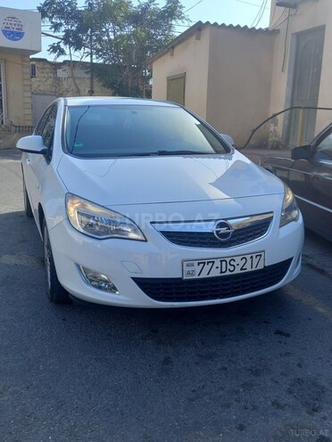 Opel Astra 2010, 296,000 km - 1.4 l - Bakı