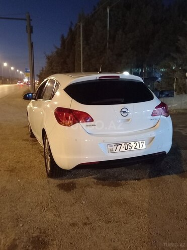 Opel Astra 2010, 296,000 km - 1.4 l - Bakı
