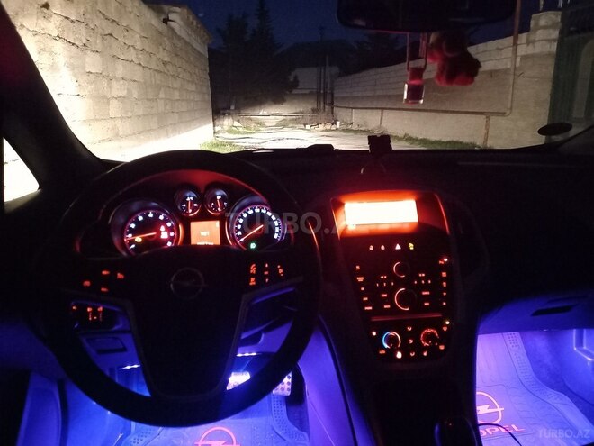 Opel Astra 2010, 296,000 km - 1.4 l - Bakı