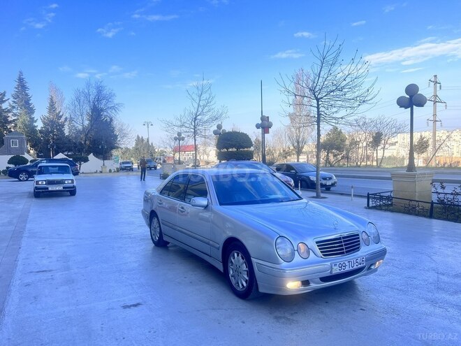 Mercedes E 220 2000, 321,522 km - 2.2 l - Bakı