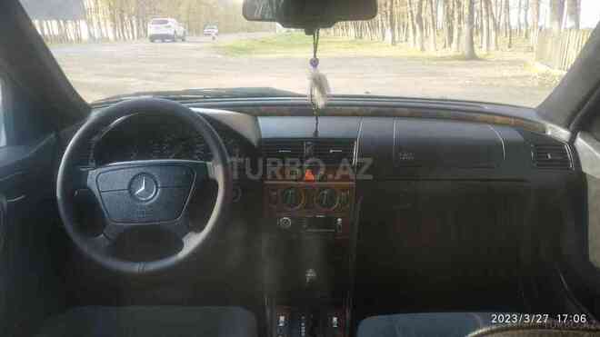 Mercedes C 250 1995, 440,000 km - 2.5 l - Masallı