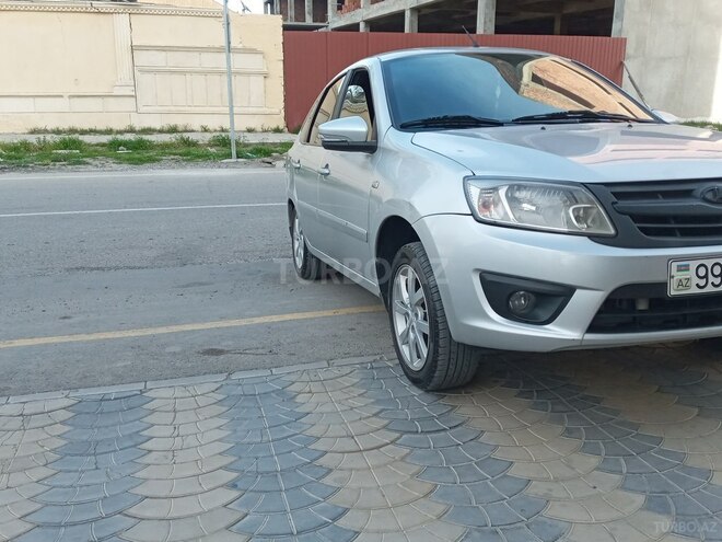 LADA (VAZ) Granta 2016, 144,500 km - 1.6 л - Salyan