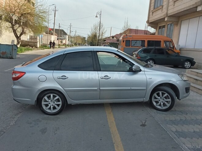 LADA (VAZ) Granta 2016, 144,500 km - 1.6 л - Salyan