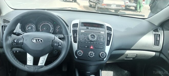 Kia Ceed 2011, 220,000 km - 1.6 l - Bakı