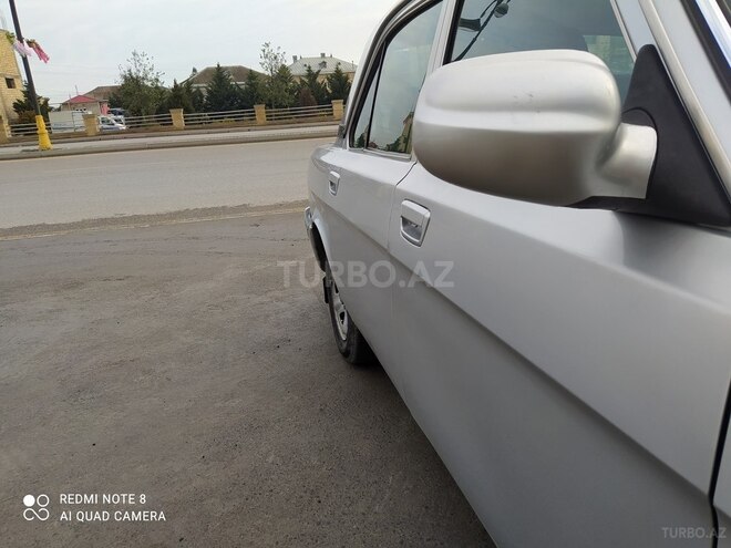 GAZ 31105 2005, 124,000 km - 2.4 l - Quba