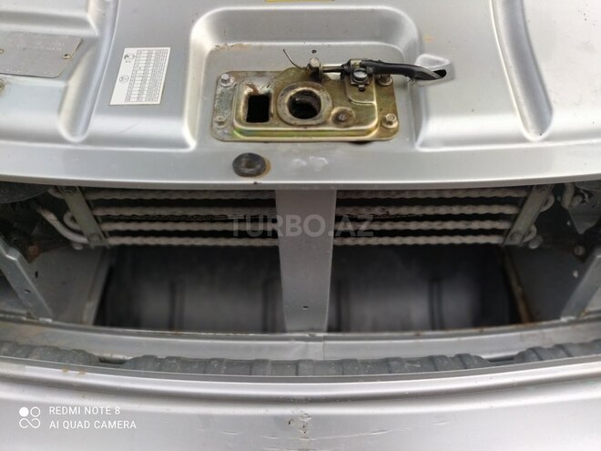 GAZ 31105 2005, 124,000 km - 2.4 l - Quba