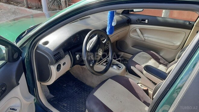 Volkswagen Passat 1999, 296,000 km - 1.8 л - Bakı