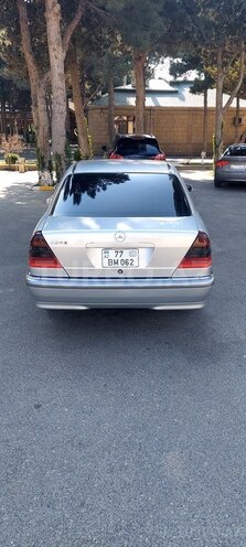 Mercedes C 240 1999, 301,000 km - 2.4 l - Bakı