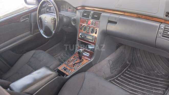 Mercedes E 220 1998, 371,254 km - 2.2 l - Bakı