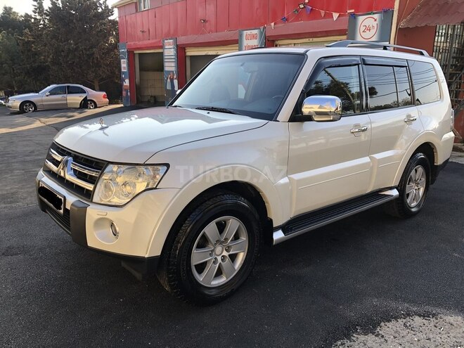 Mitsubishi Pajero 2008, 238,000 km - 3.0 l - Bakı