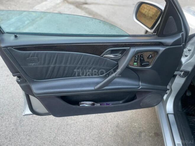 Mercedes E 220 2000, 354,000 km - 2.2 л - Bakı