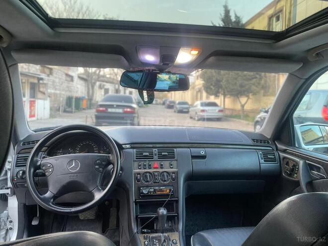 Mercedes E 220 2000, 354,000 km - 2.2 л - Bakı