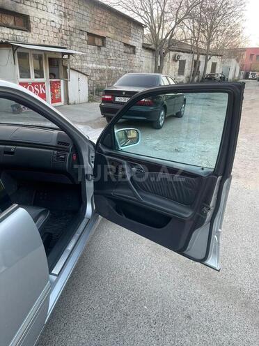 Mercedes E 220 2000, 354,000 km - 2.2 л - Bakı